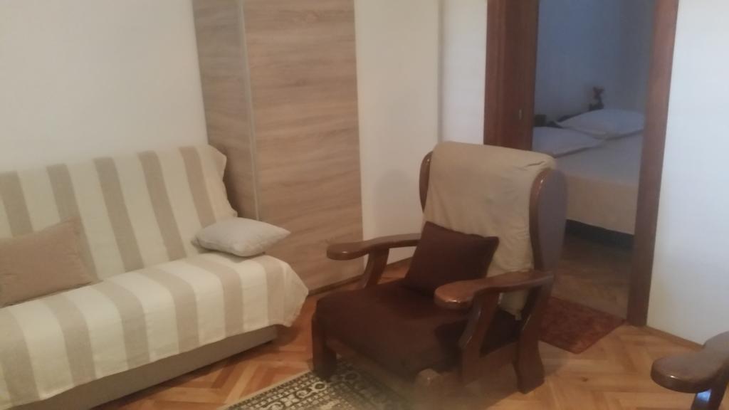Apartment B&K Raslina ภายนอก รูปภาพ