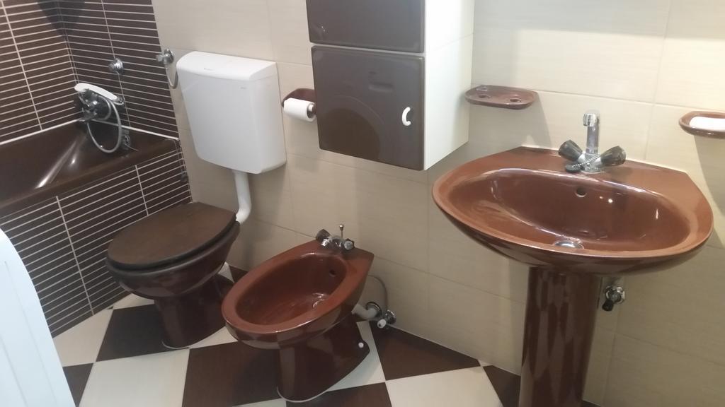 Apartment B&K Raslina ภายนอก รูปภาพ