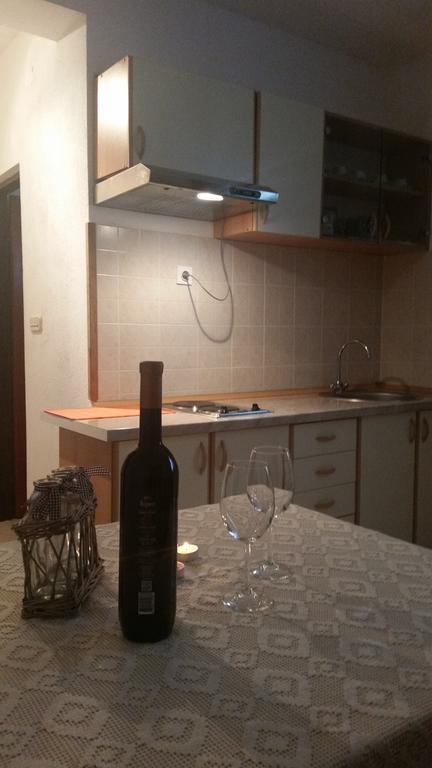 Apartment B&K Raslina ภายนอก รูปภาพ