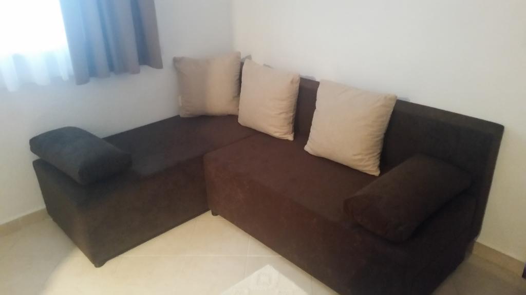 Apartment B&K Raslina ภายนอก รูปภาพ