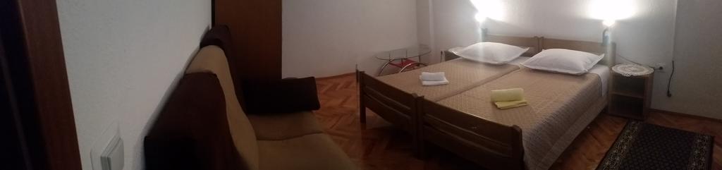 Apartment B&K Raslina ภายนอก รูปภาพ