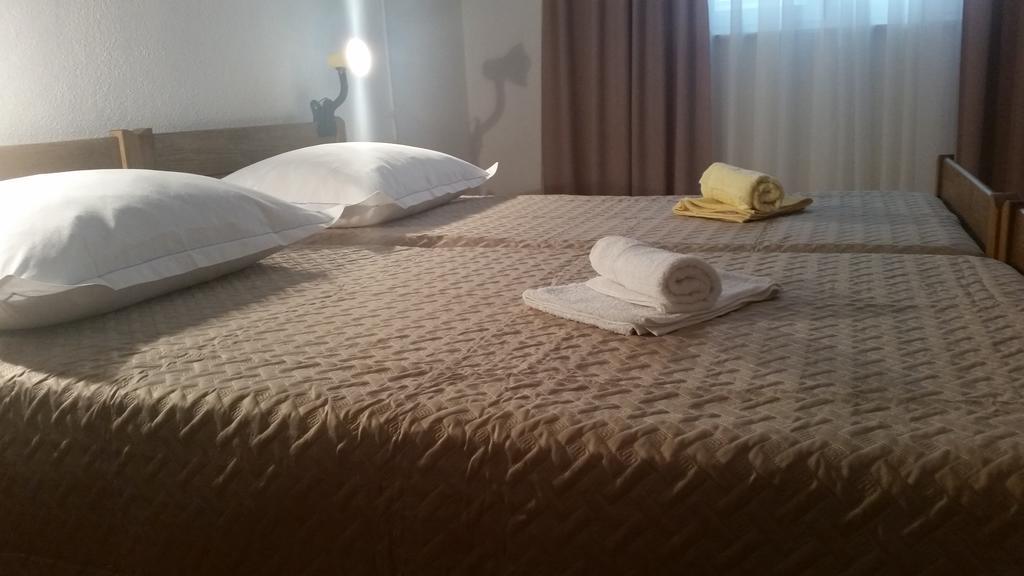Apartment B&K Raslina ภายนอก รูปภาพ